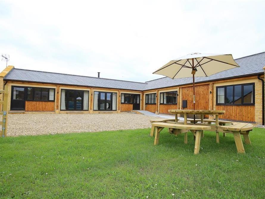Park Stables Wyck Rissington Exterior foto